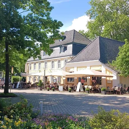 Parkhotel فندق باد ساسيندورف