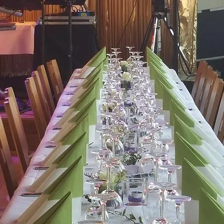 מלון Parkhotel